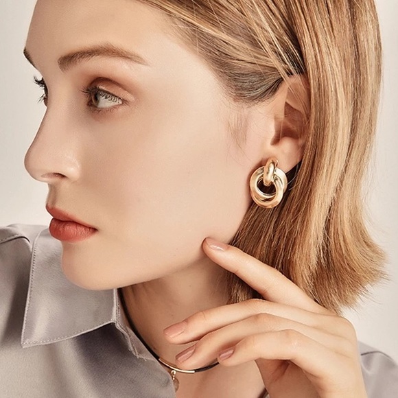 Knotted Twist Abstract Gold Minimalist Earrings - Picture 2 of 10